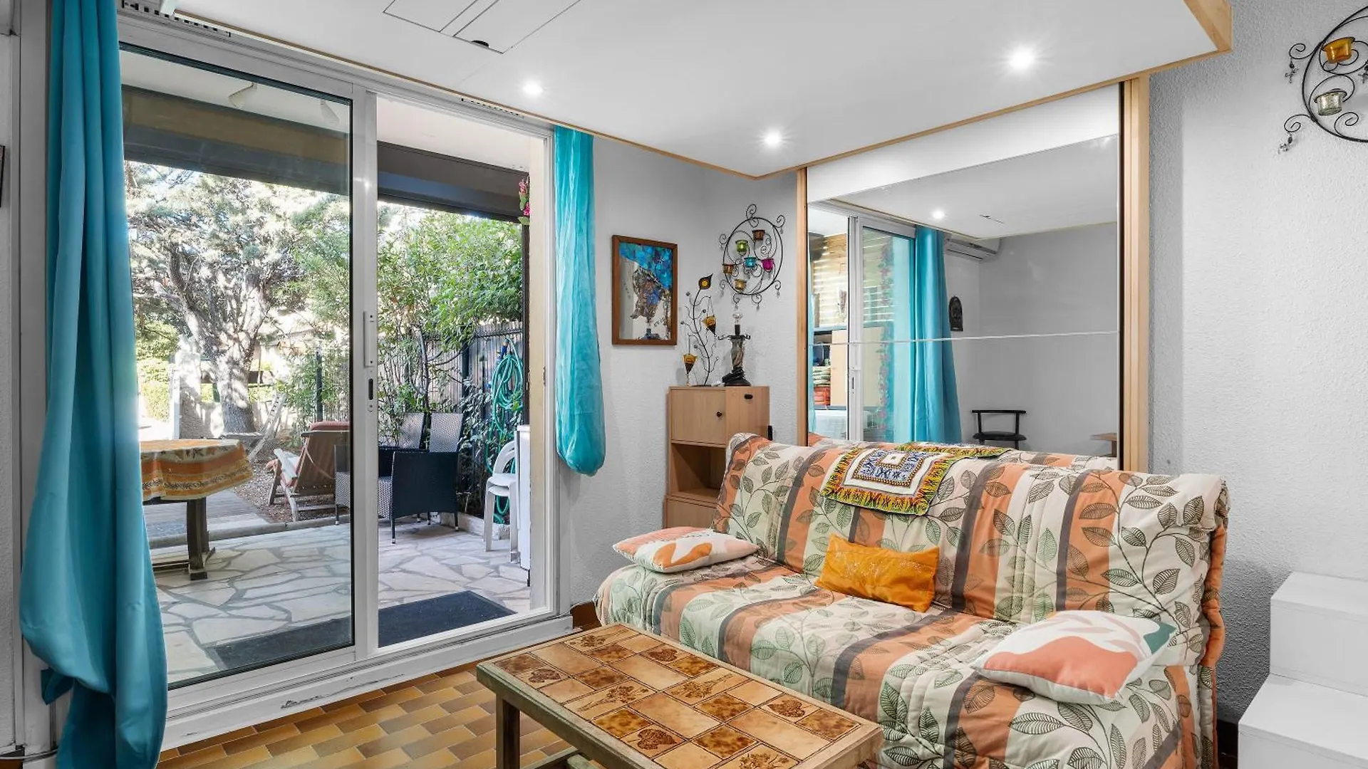 Apartment Beau Studio St Cyr Sur Mer Saint-Cyr-sur-Mer France